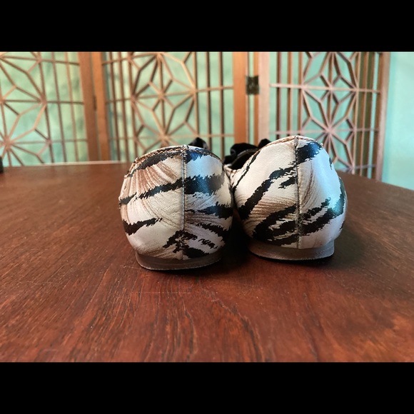 Cindy says zebra flats - Picture 6 of 11